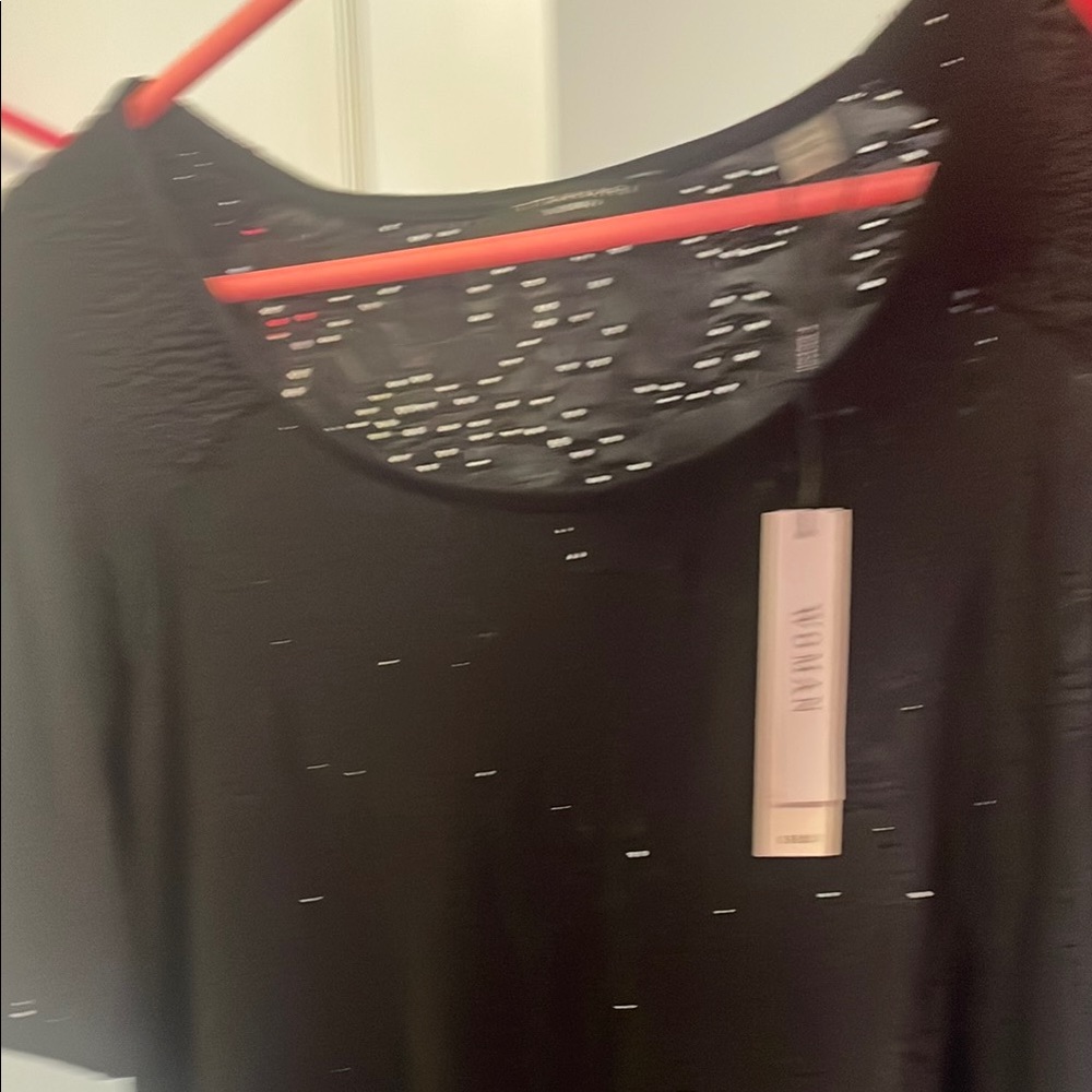 NWT Tahari Black Tee - Picture 6 of 8